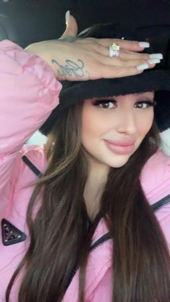 Iris, 22  female escort, Salt Lake City