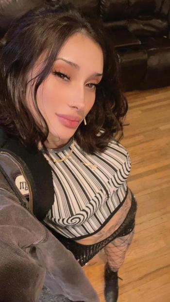 Iris, 22  female escort, Salt Lake City