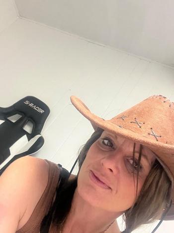 Fan, 37  female escort, Salt Lake City